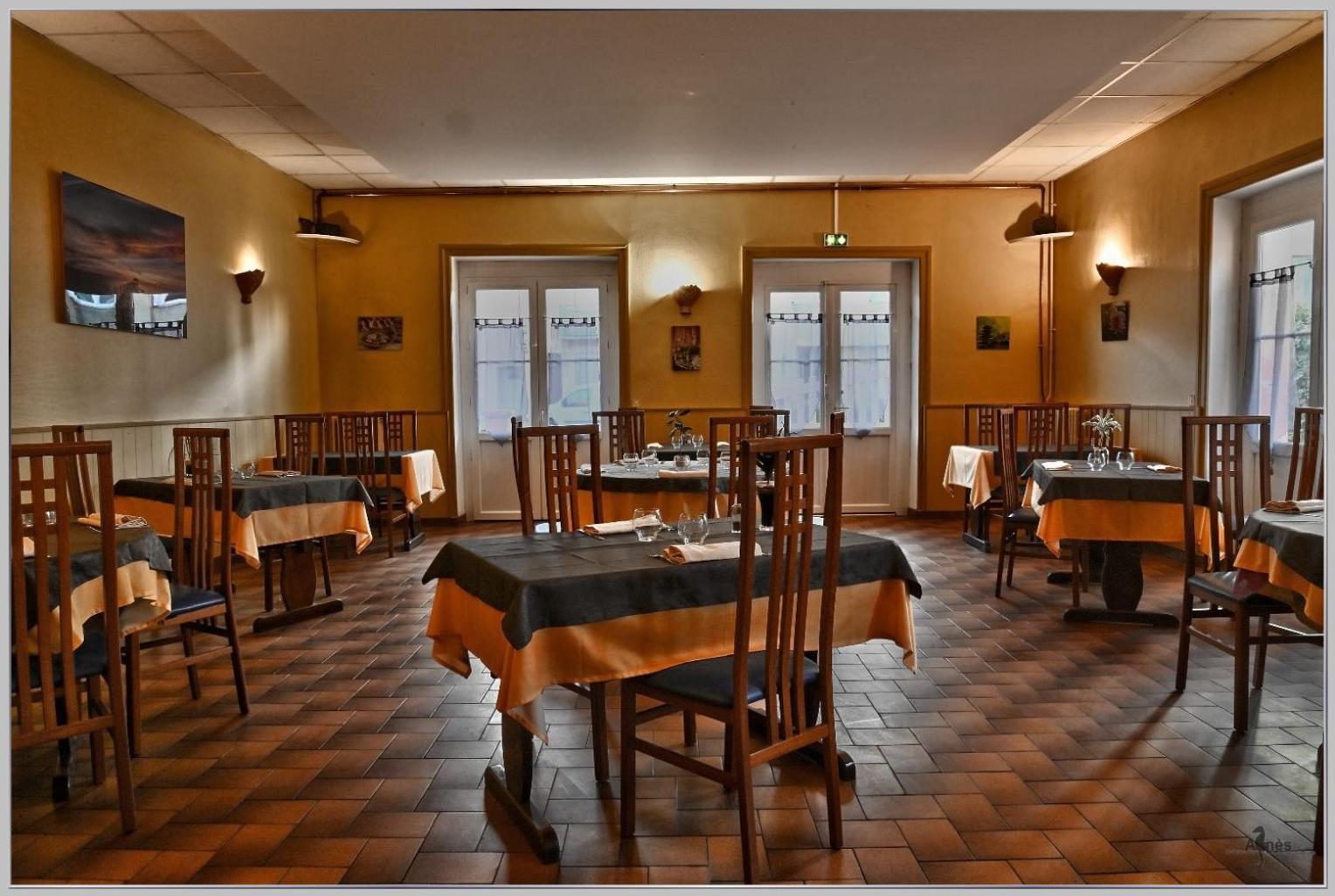 Logis Hotel Des Voyageurs Restaurant La Bonne Tabl'Hay Livron-sur-Drôme Esterno foto