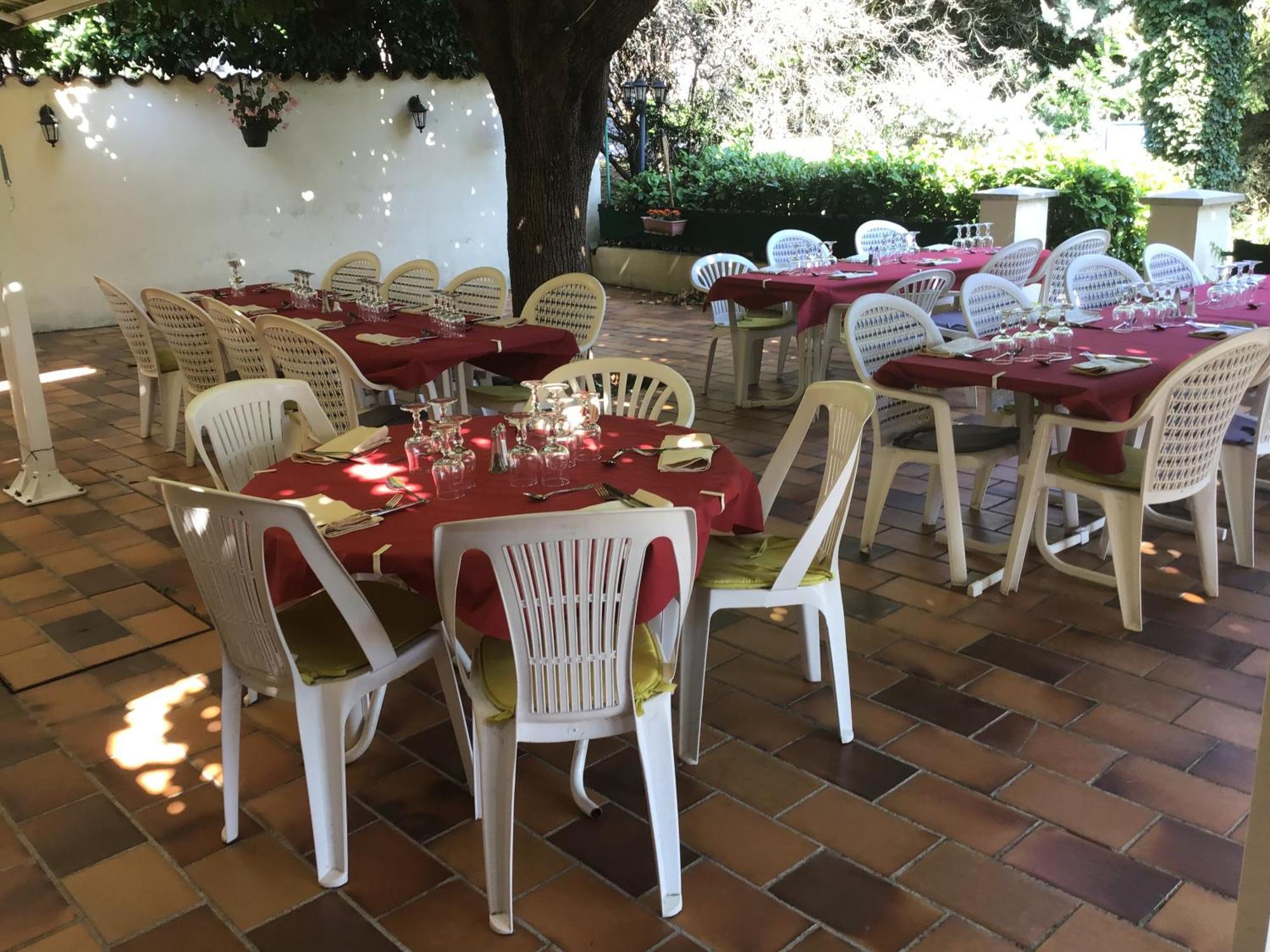 Logis Hotel Des Voyageurs Restaurant La Bonne Tabl'Hay Livron-sur-Drôme Esterno foto