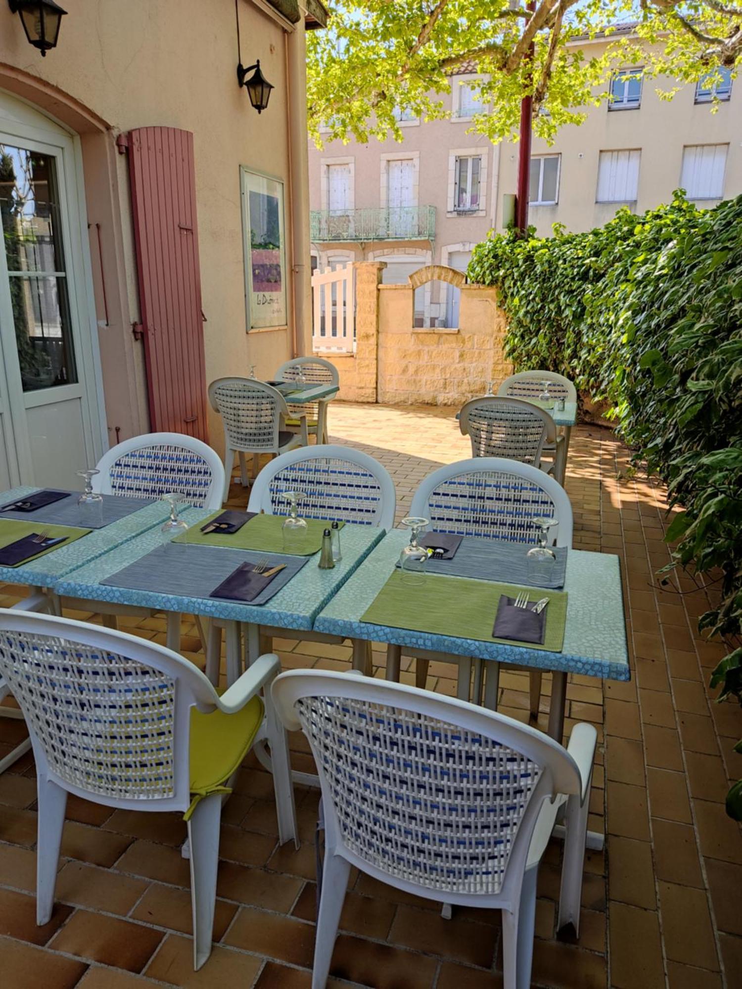 Logis Hotel Des Voyageurs Restaurant La Bonne Tabl'Hay Livron-sur-Drôme Esterno foto