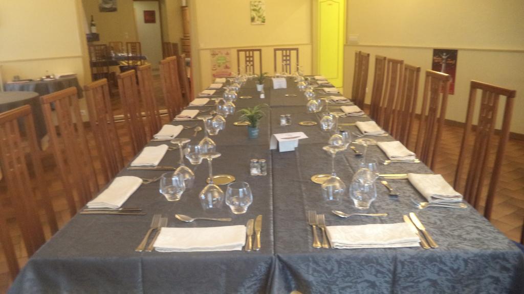 Logis Hotel Des Voyageurs Restaurant La Bonne Tabl'Hay Livron-sur-Drôme Esterno foto