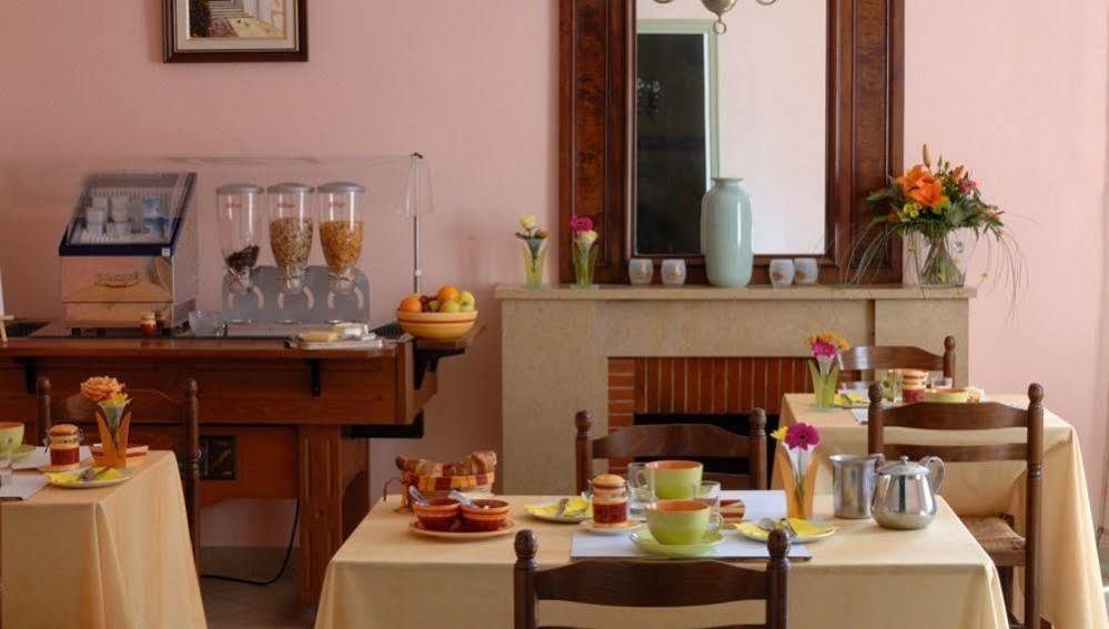Logis Hotel Des Voyageurs Restaurant La Bonne Tabl'Hay Livron-sur-Drôme Esterno foto